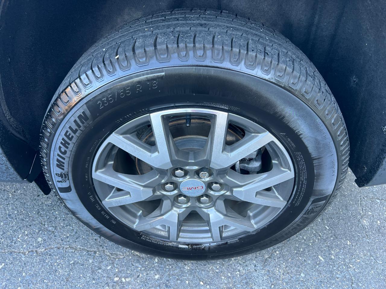 GMC Acadia SLE-1 AWD 2021