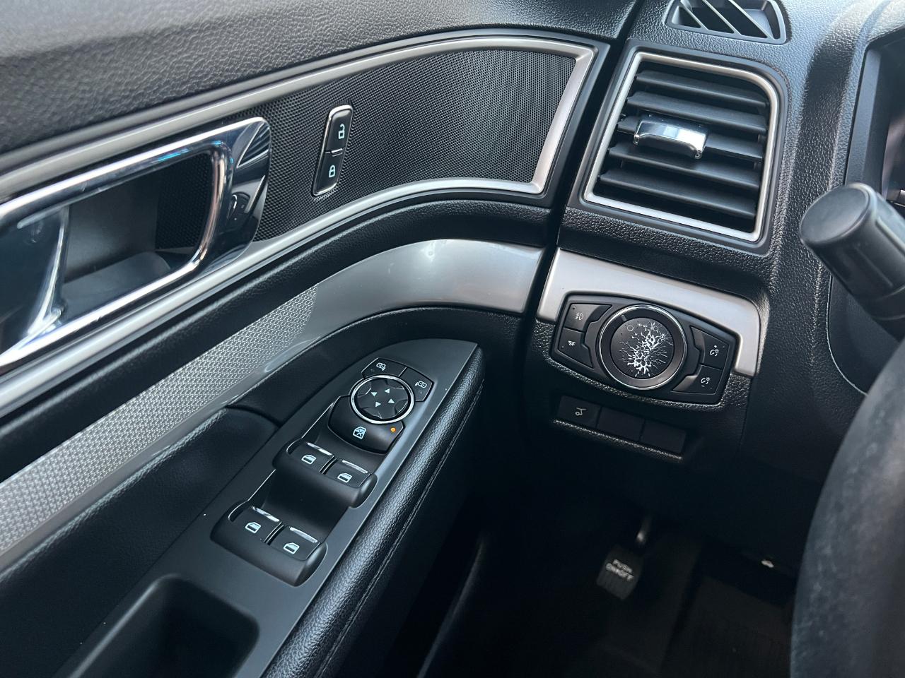 Ford Explorer XLT 4WD 2017