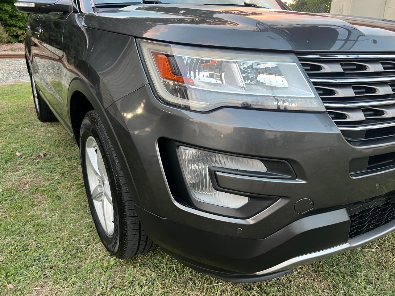 Ford Explorer XLT 4WD 2017