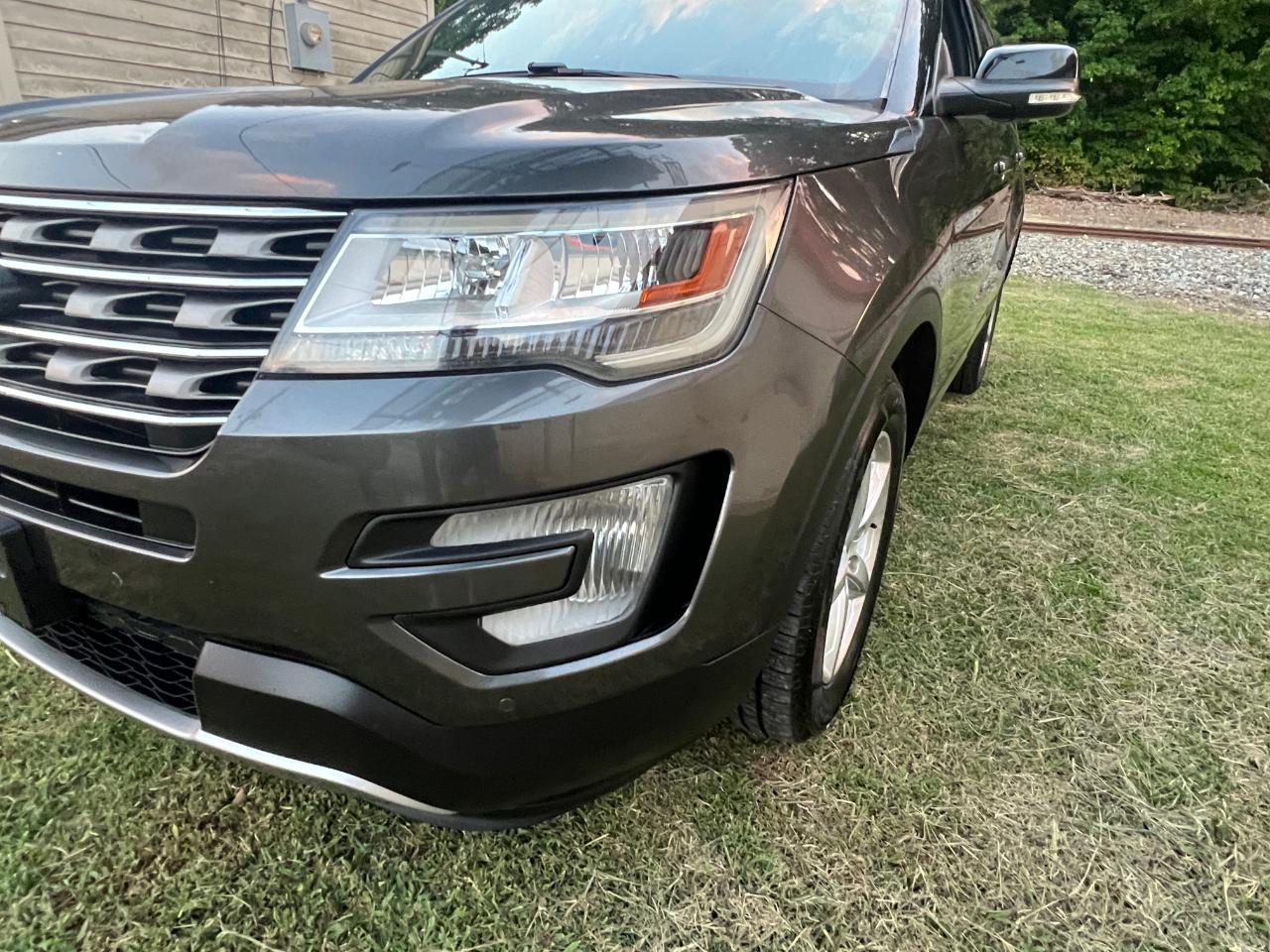 Ford Explorer XLT 4WD 2017