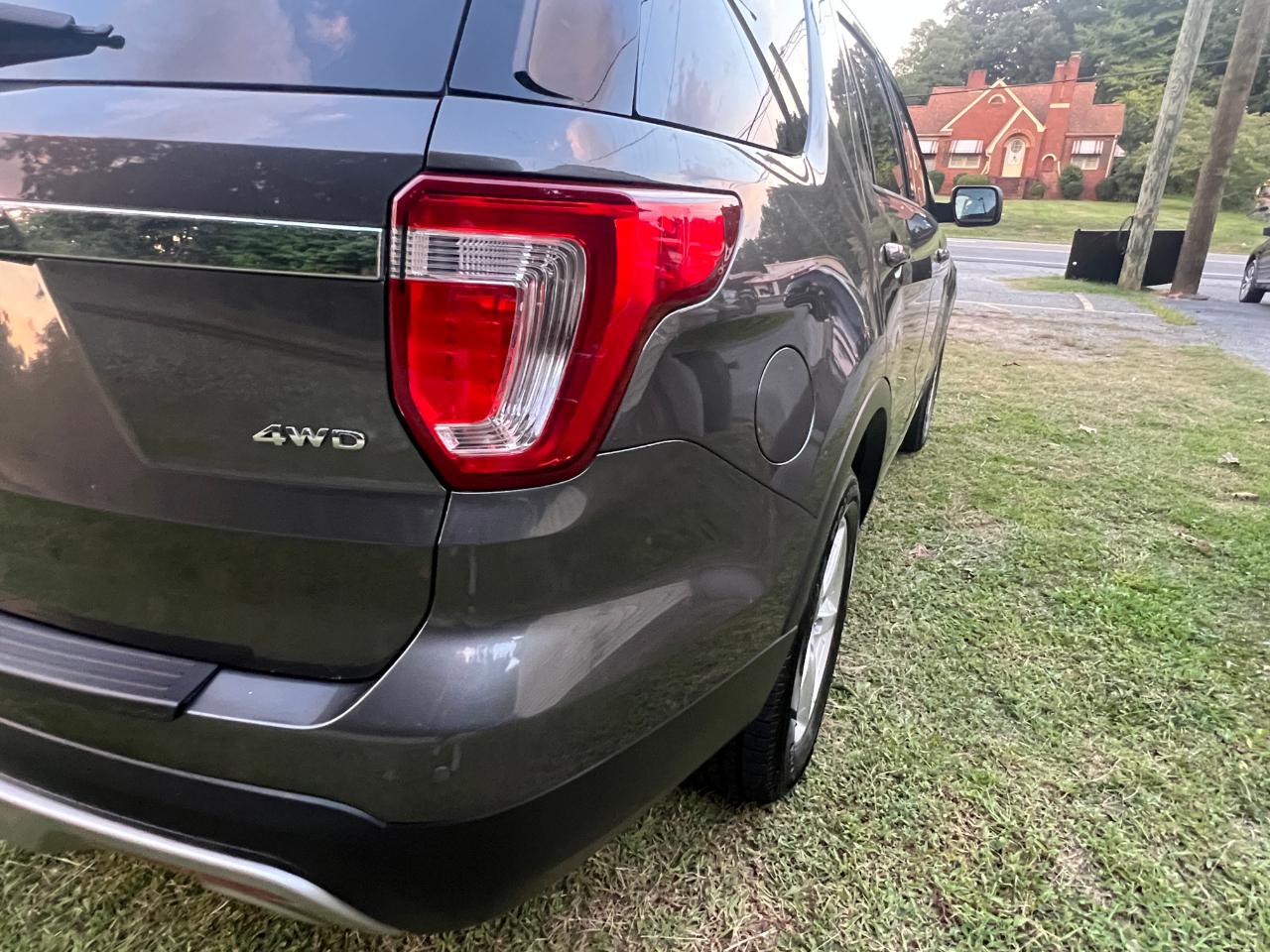 Ford Explorer XLT 4WD 2017