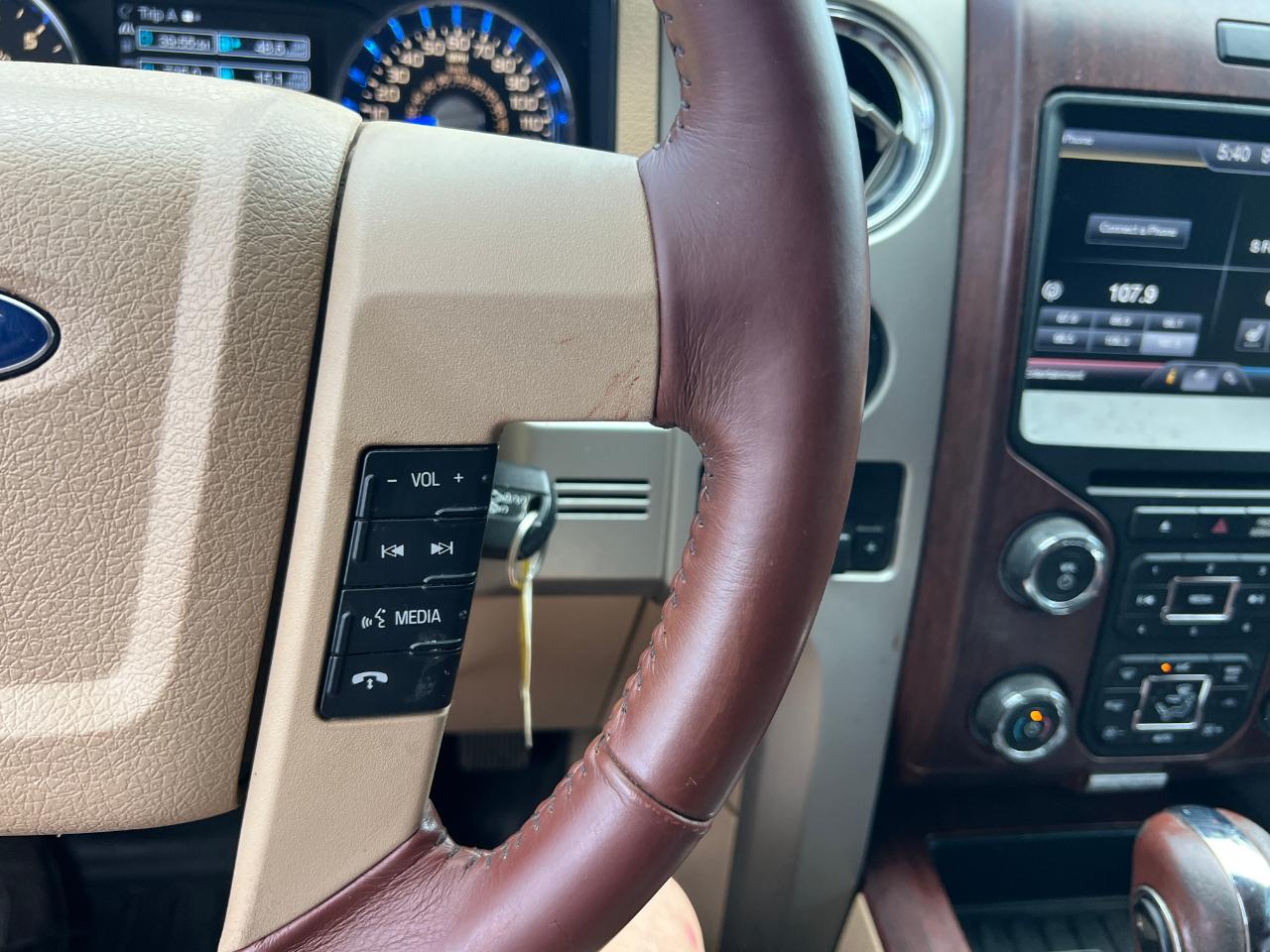 Ford F-150 King-Ranch SuperCrew 5.5-ft. Bed 2WD 2014