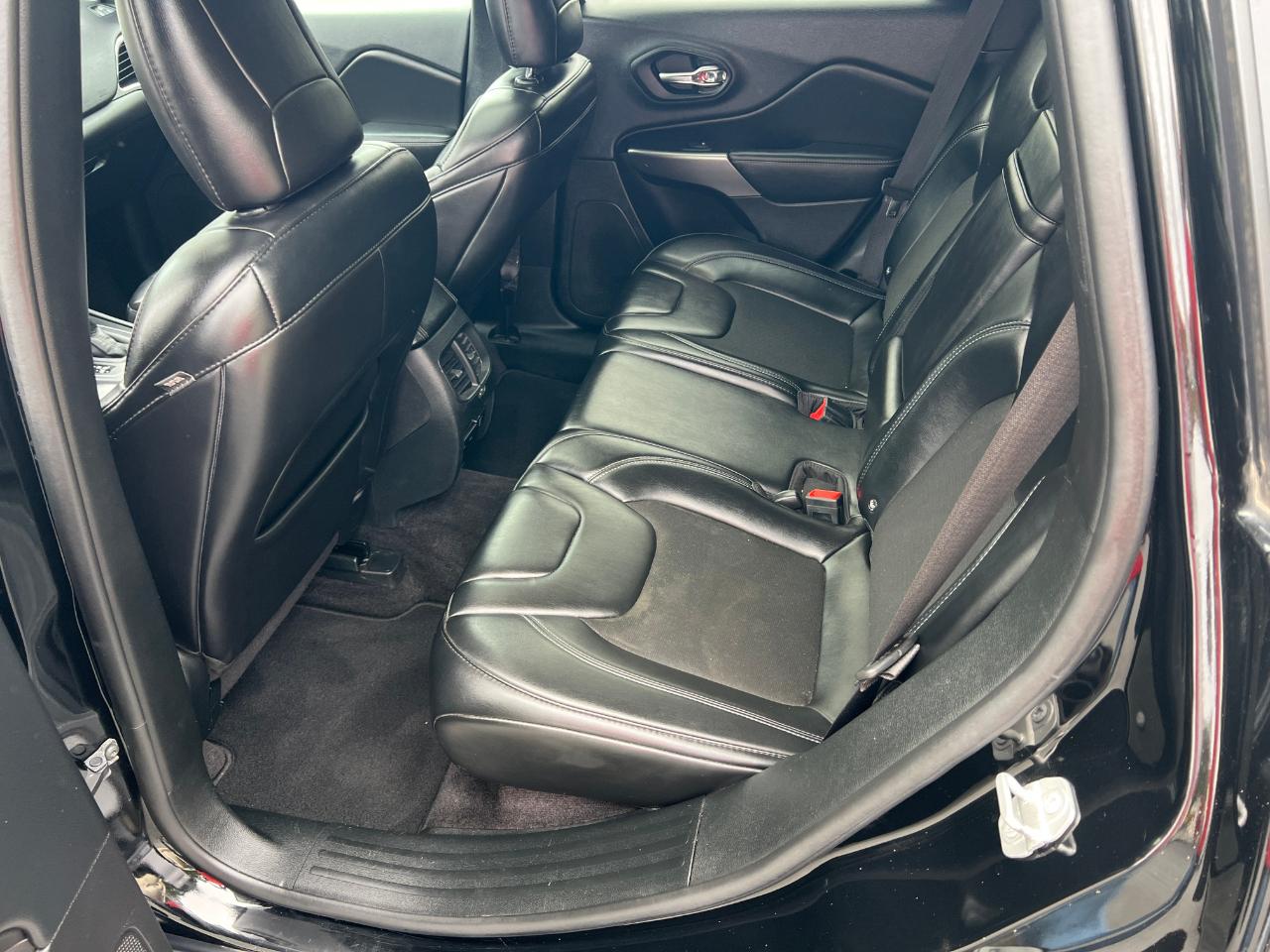 Jeep Cherokee Latitude Plus FWD 2019
