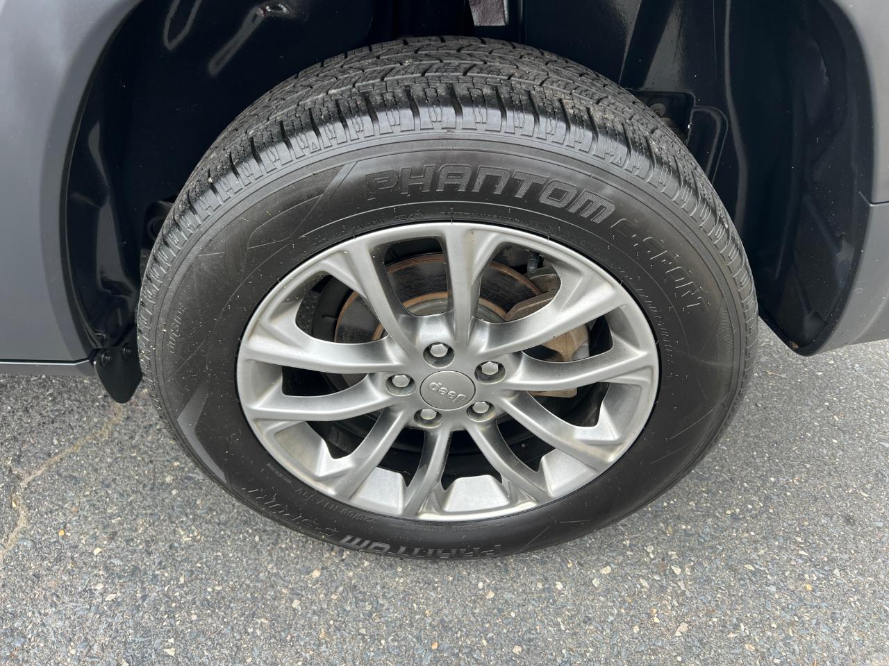 Jeep Cherokee Latitude Plus FWD 2019