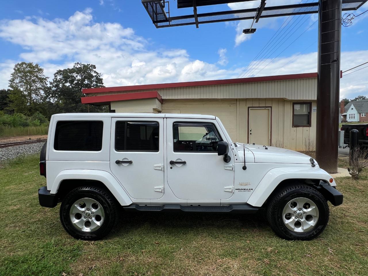 Jeep Wrangler Unlimited Sahara 4WD 2014