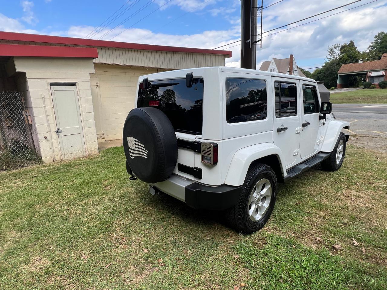 Jeep Wrangler Unlimited Sahara 4WD 2014