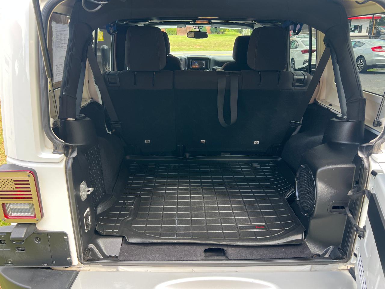 Jeep Wrangler Unlimited Sahara 4WD 2014