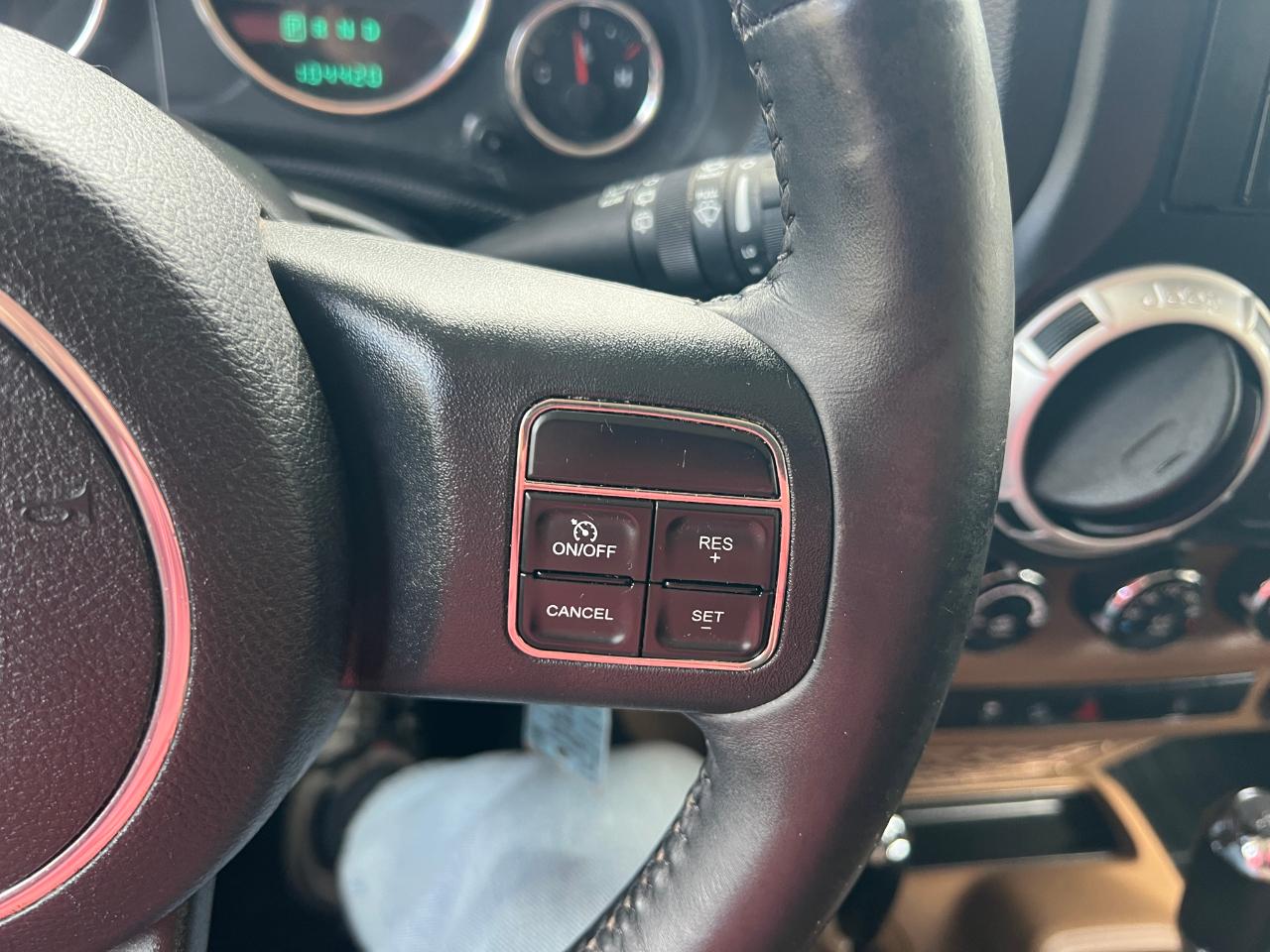 Jeep Wrangler Unlimited Sahara 4WD 2014