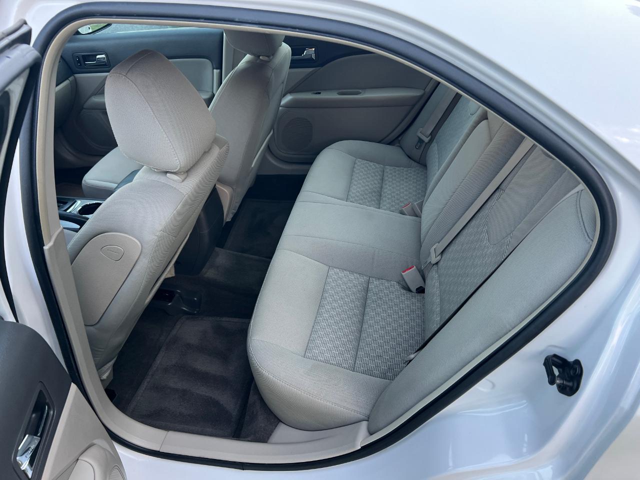 Ford Fusion SE 2010