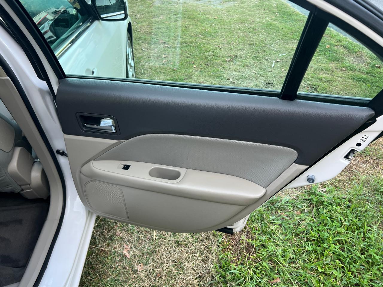 Ford Fusion SE 2010