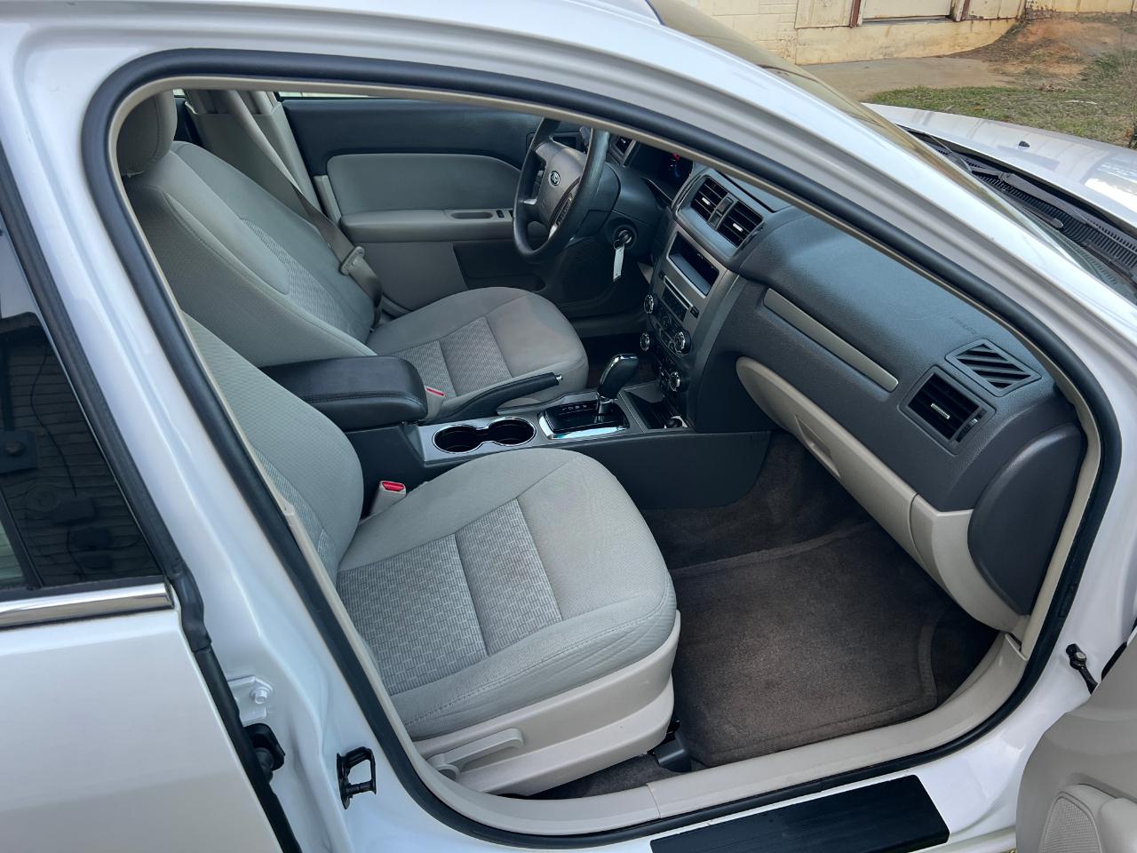 Ford Fusion SE 2010