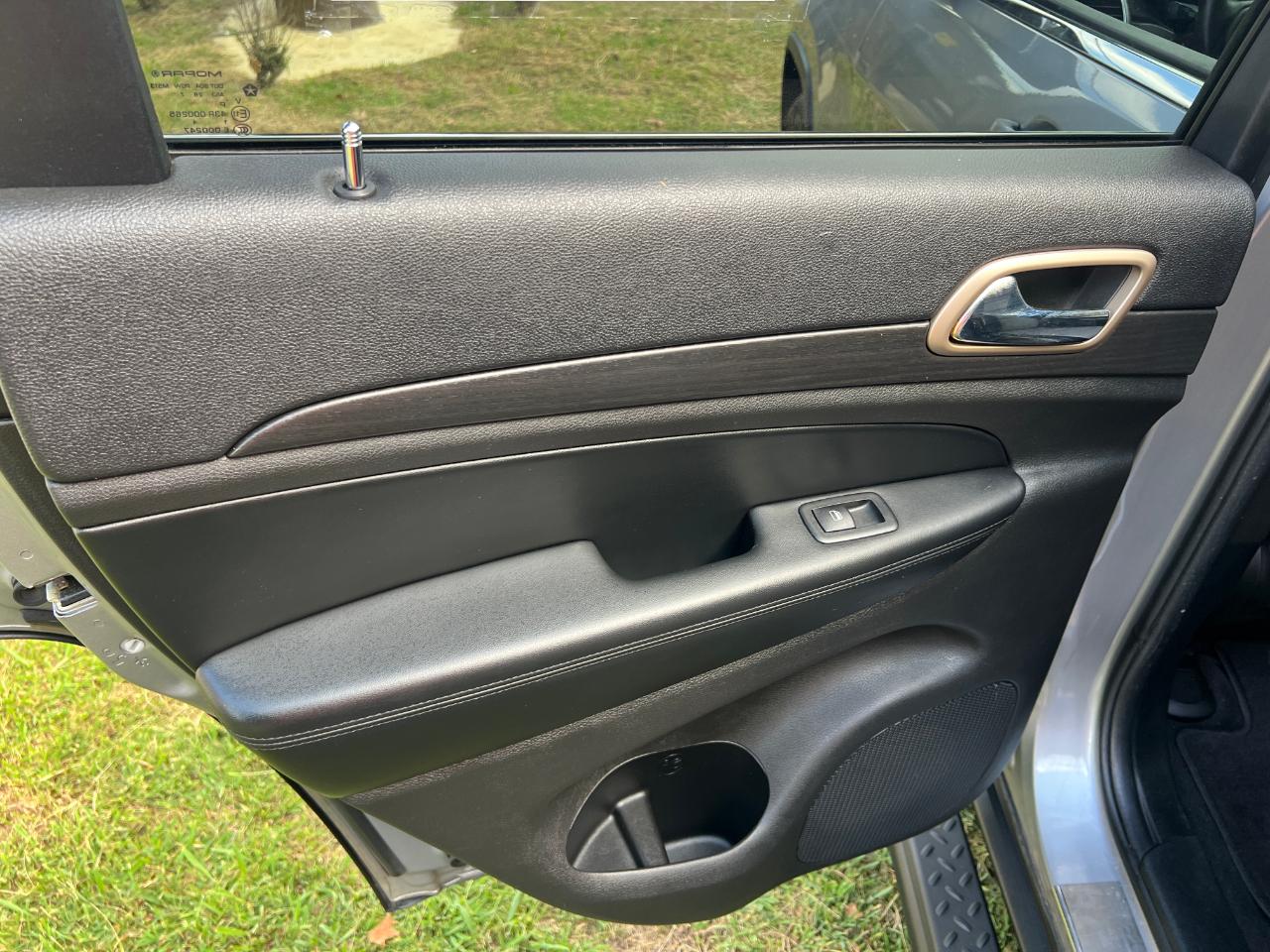 Jeep Grand Cherokee Laredo 4WD 2017