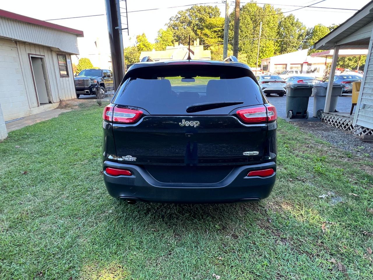 Jeep Cherokee Latitude FWD 2016