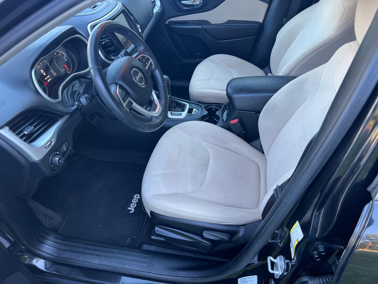 Jeep Cherokee Latitude FWD 2016