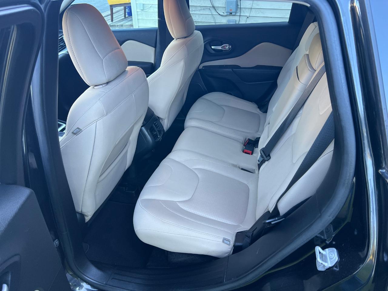 Jeep Cherokee Latitude FWD 2016