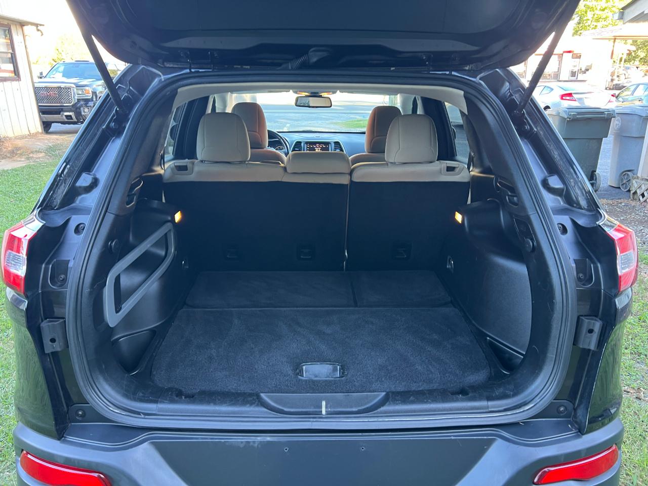 Jeep Cherokee Latitude FWD 2016