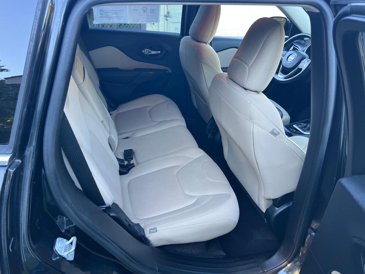Jeep Cherokee Latitude FWD 2016