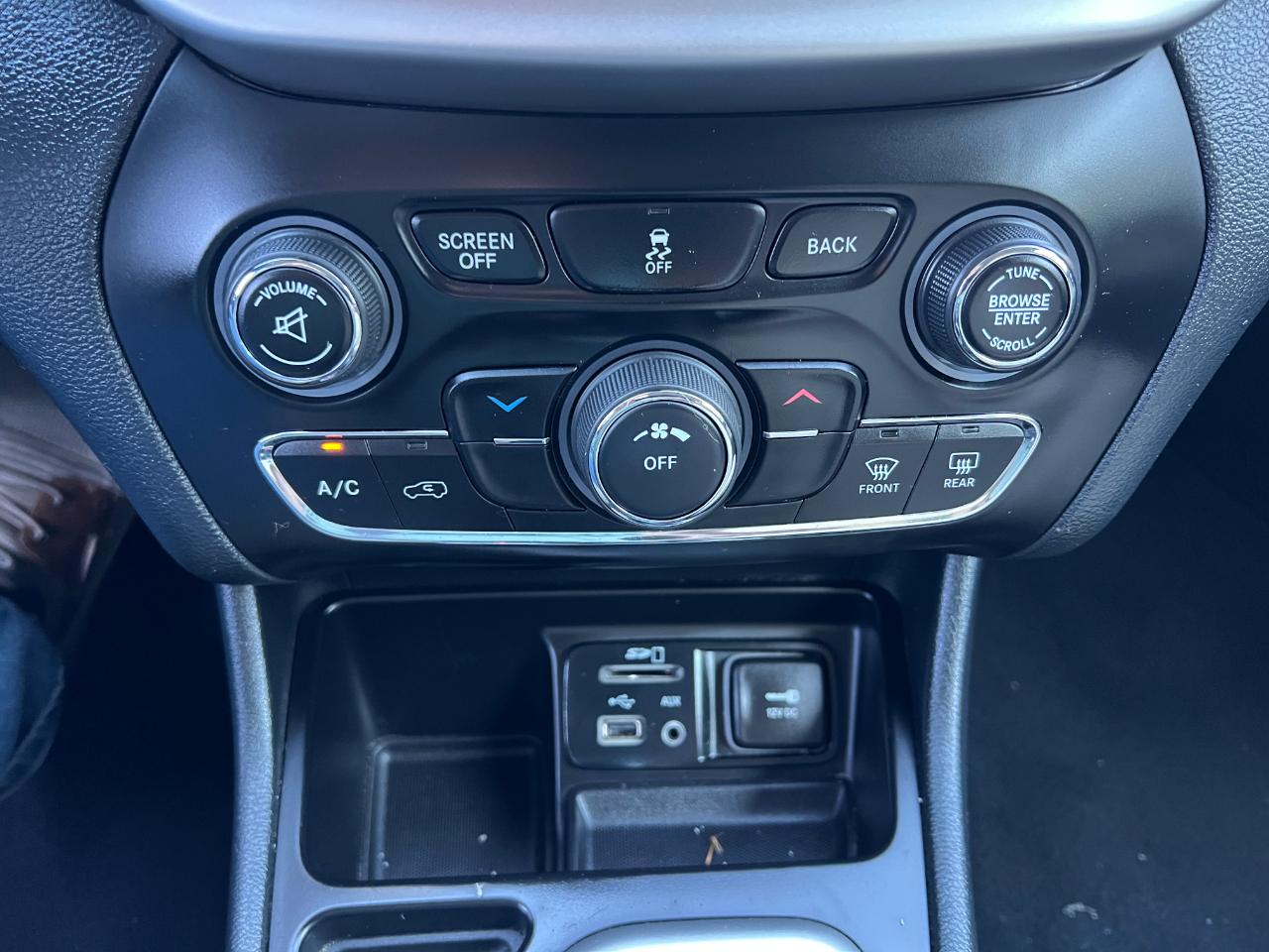 Jeep Cherokee Latitude FWD 2016