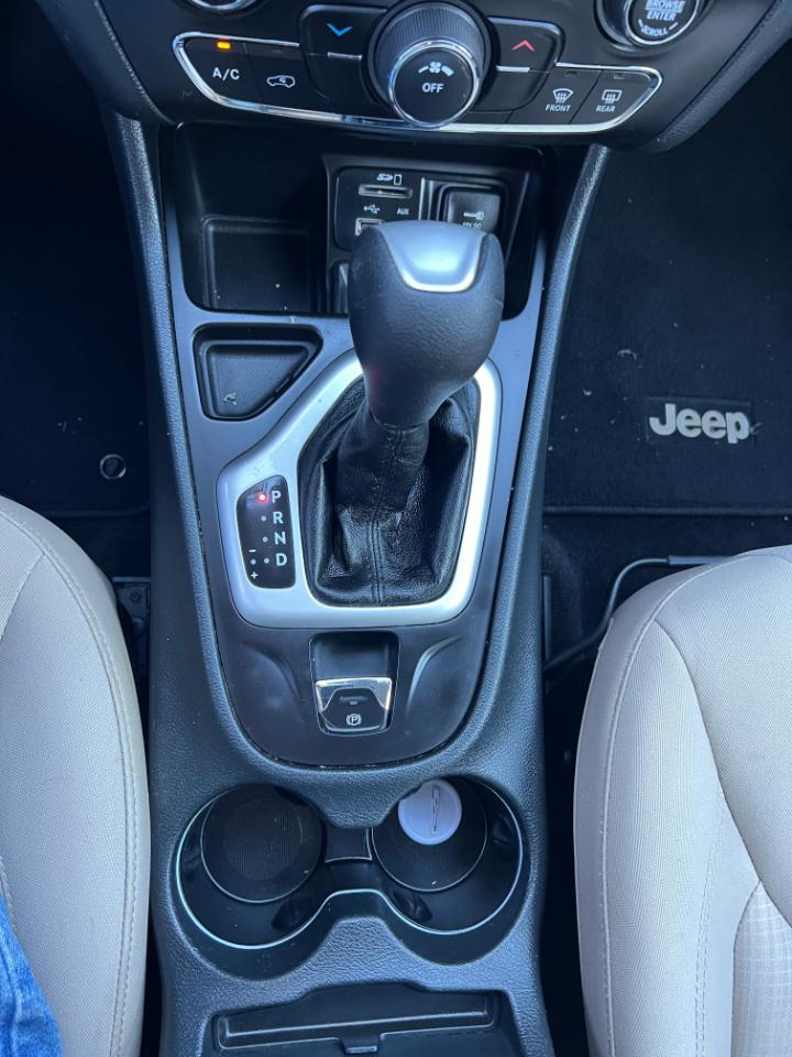 Jeep Cherokee Latitude FWD 2016