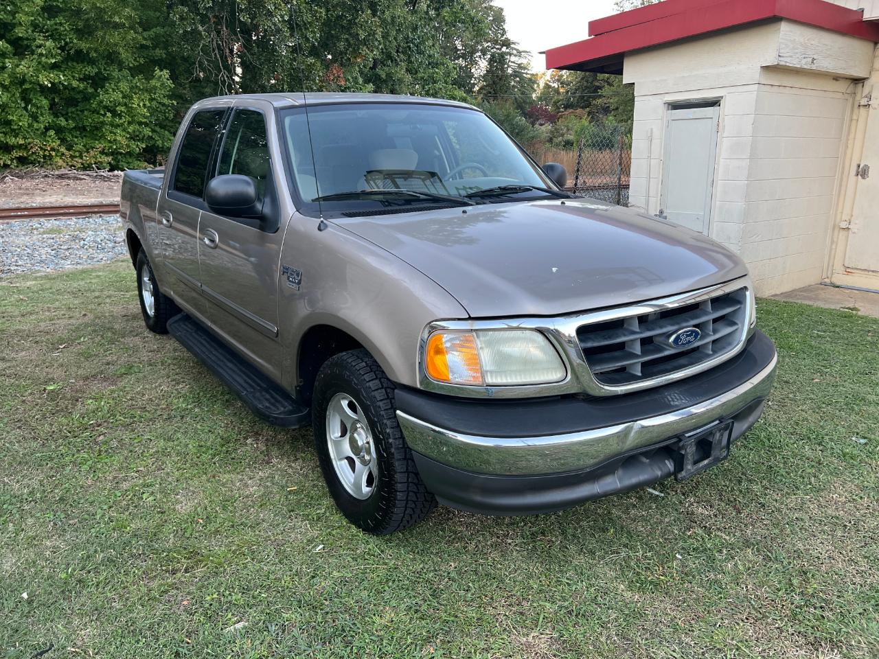 Ford F-150 XLT SuperCrew 2WD 2003