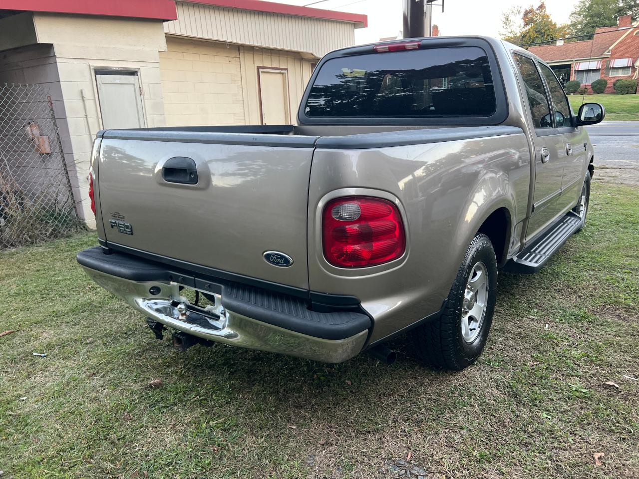 Ford F-150 XLT SuperCrew 2WD 2003
