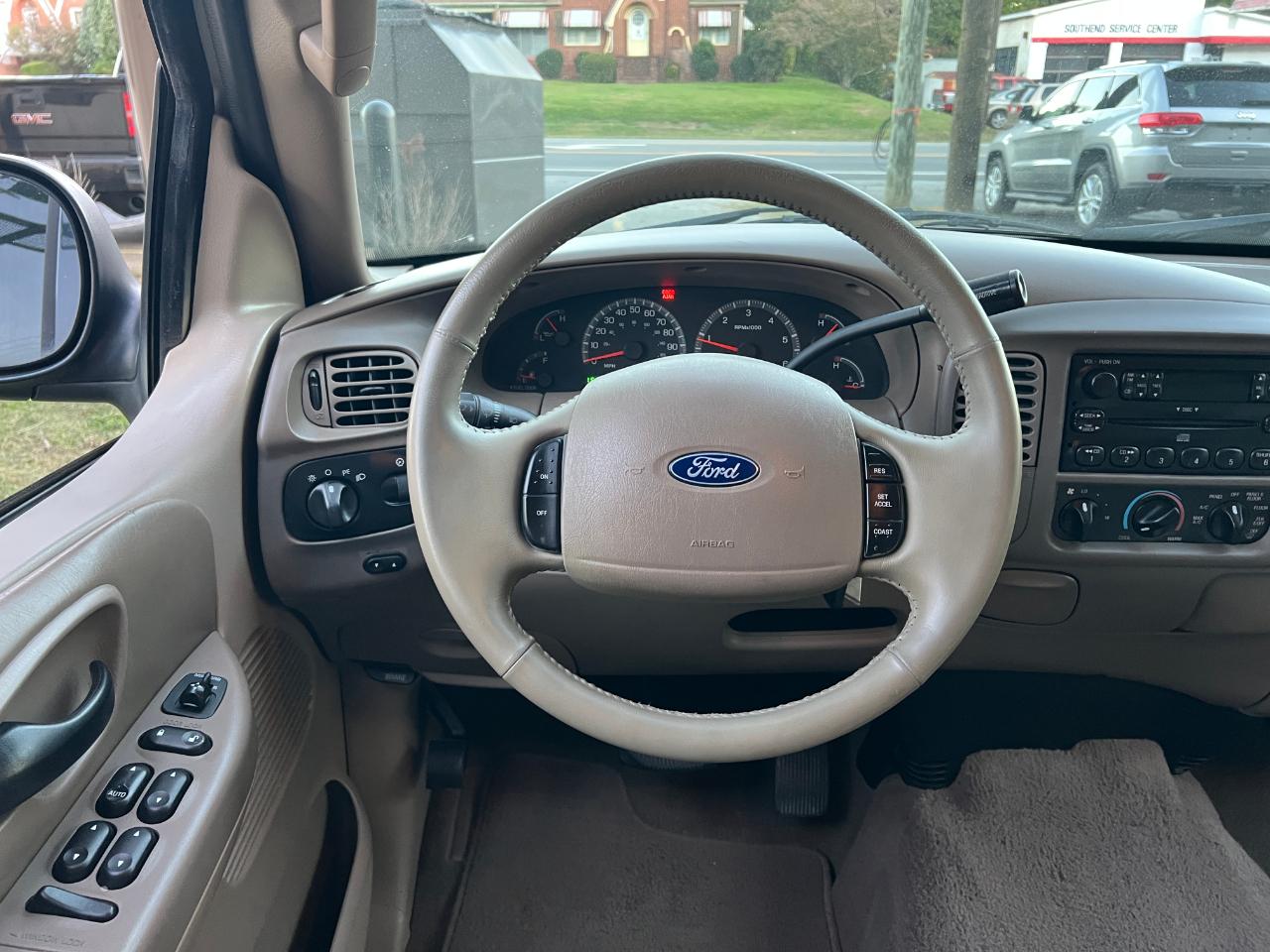 Ford F-150 XLT SuperCrew 2WD 2003