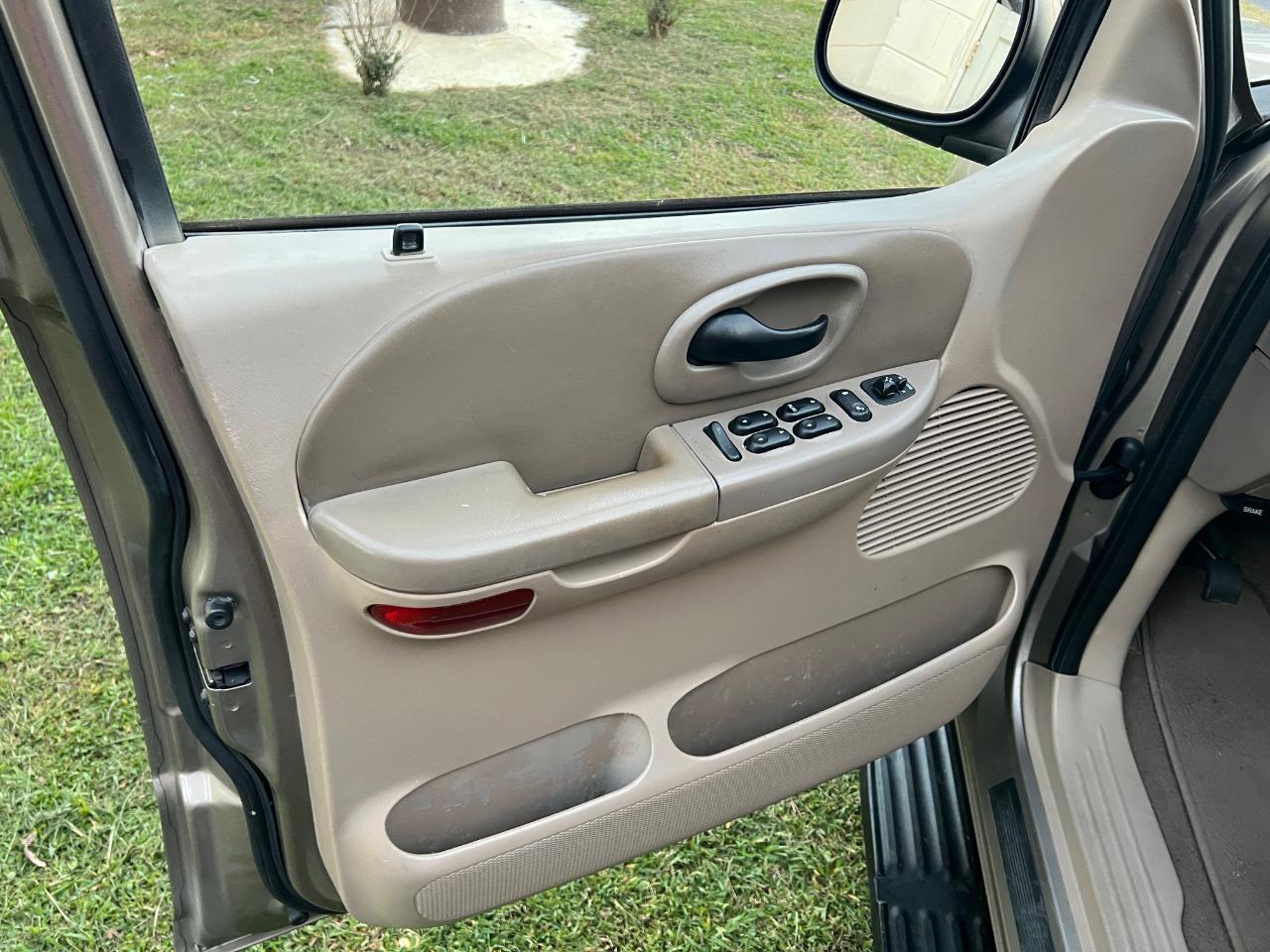 Ford F-150 XLT SuperCrew 2WD 2003