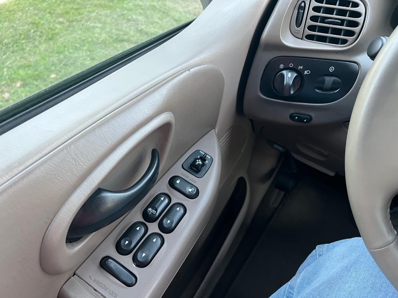 Ford F-150 XLT SuperCrew 2WD 2003