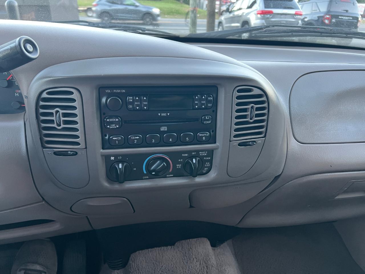 Ford F-150 XLT SuperCrew 2WD 2003