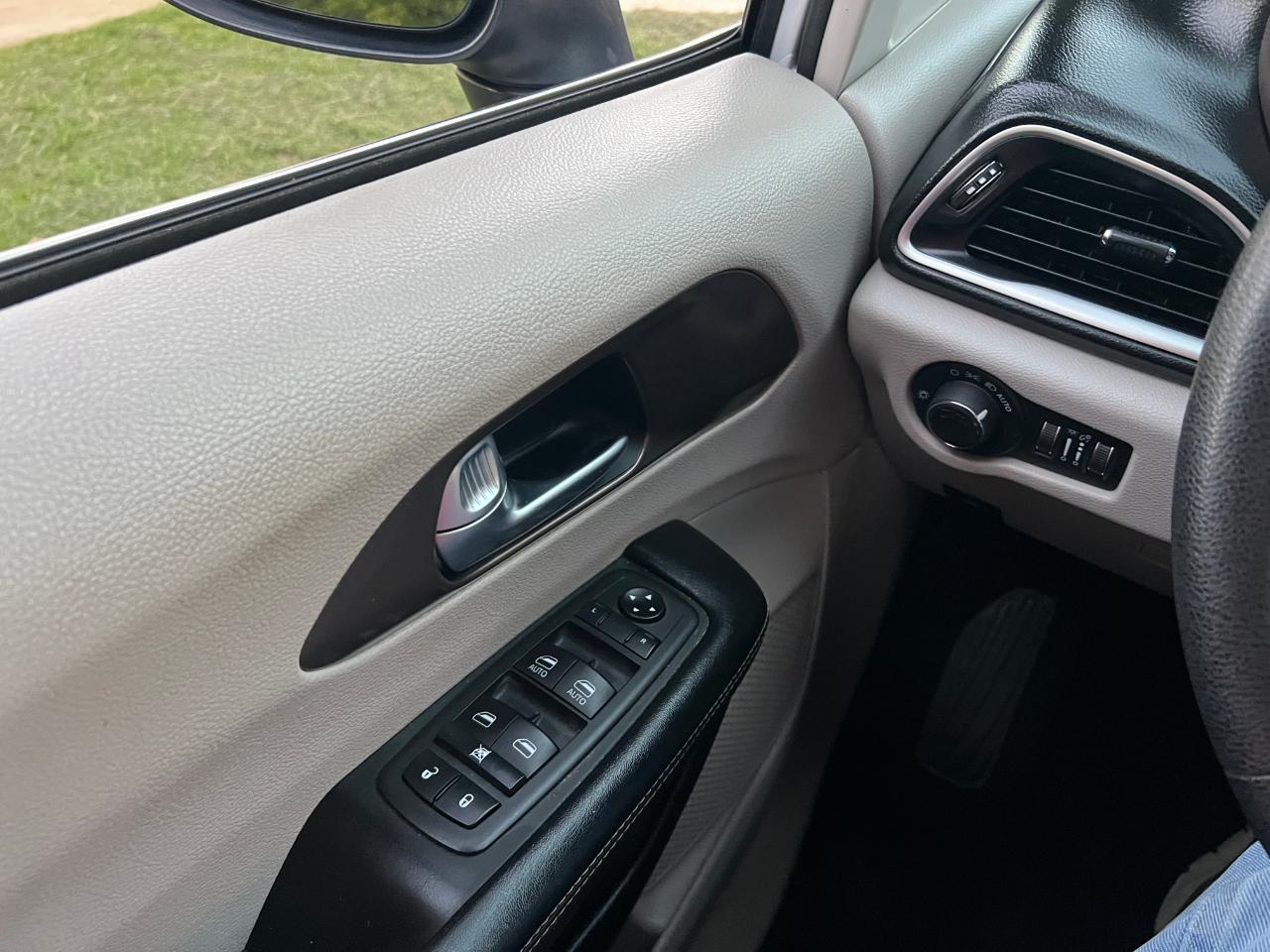 Chrysler Voyager LXI 2020
