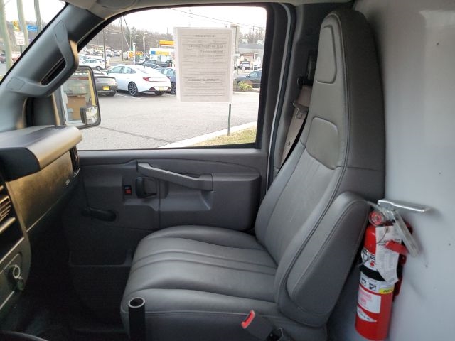 Chevrolet Express Commercial Cutaway 3500 Van 139" 2018