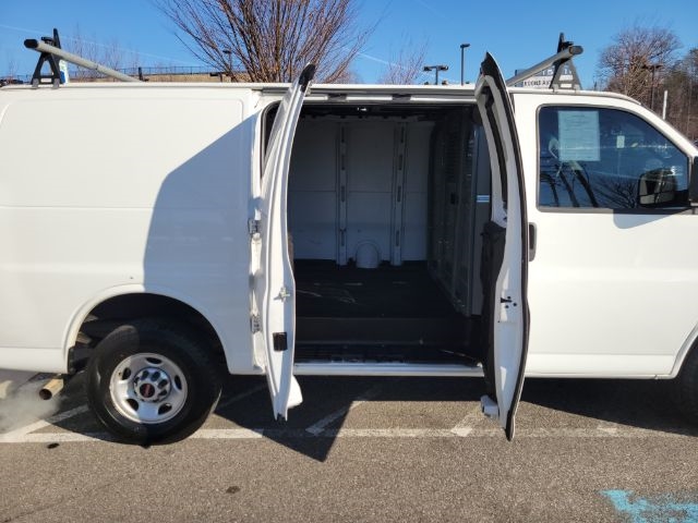 GMC Savana Cargo Van RWD 2500 135" 2019