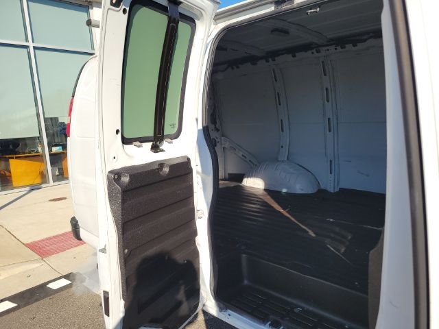 GMC Savana Cargo Van RWD 2500 135" 2019