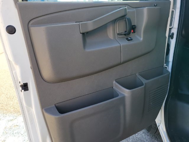 GMC Savana Cargo Van RWD 2500 135" 2019