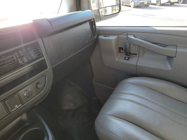 GMC Savana Cargo Van RWD 2500 135" 2019