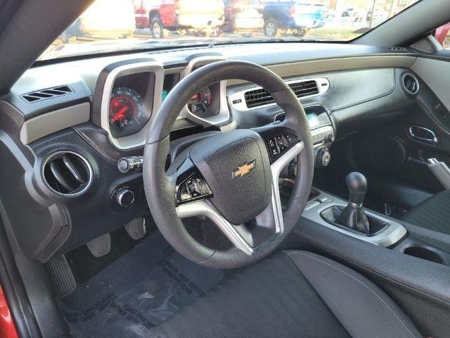 Chevrolet Camaro 2dr Cpe LS w/1LS 2015