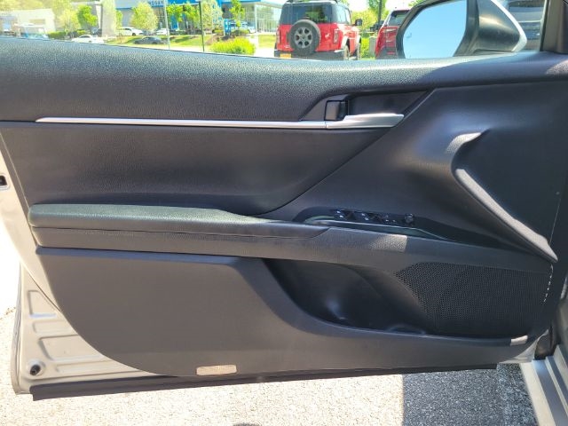 Toyota Camry XLE Auto (Natl) 2019