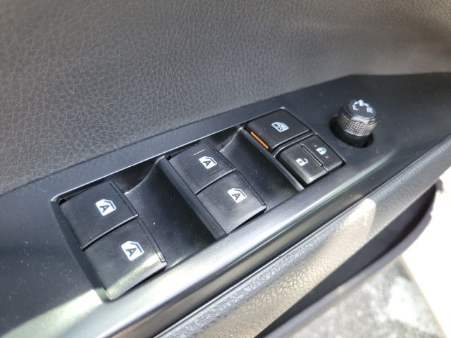 Toyota Camry XLE Auto (Natl) 2019