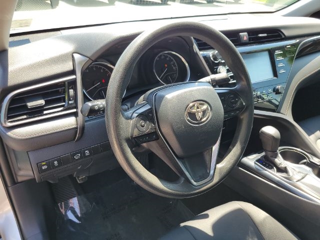 Toyota Camry XLE Auto (Natl) 2019