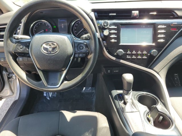 Toyota Camry XLE Auto (Natl) 2019