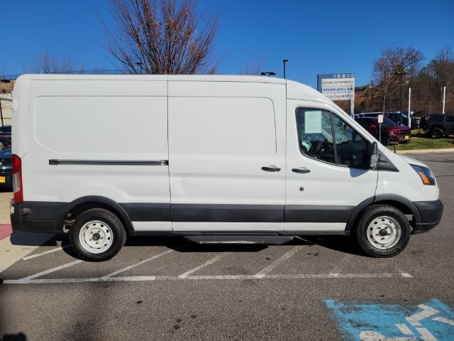 Ford Transit Van T-150 148" Med Rf 8600 GVWR Sliding RH Dr 2019