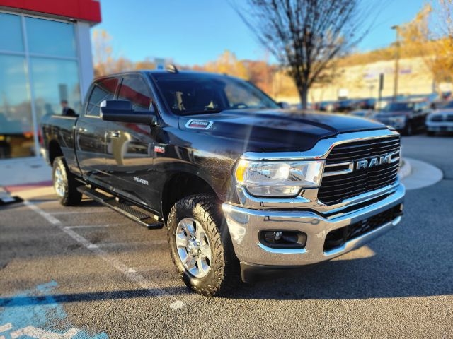 RAM 2500 Big Horn 4x4 Crew Cab 6'4" Box 2020