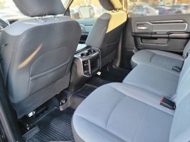 RAM 2500 Big Horn 4x4 Crew Cab 6'4" Box 2020