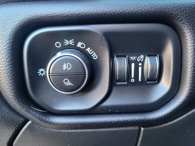 RAM 2500 Big Horn 4x4 Crew Cab 6'4" Box 2020