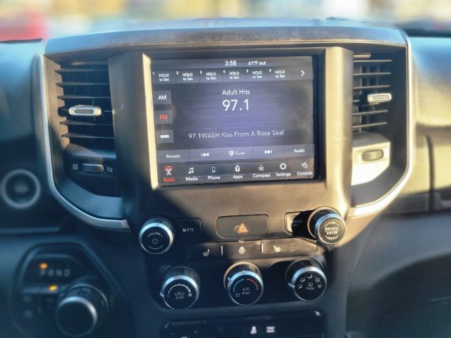 RAM 2500 Big Horn 4x4 Crew Cab 6'4" Box 2020