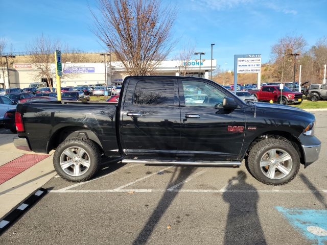 RAM 1500 4WD Crew Cab 140.5" Big Horn 2014
