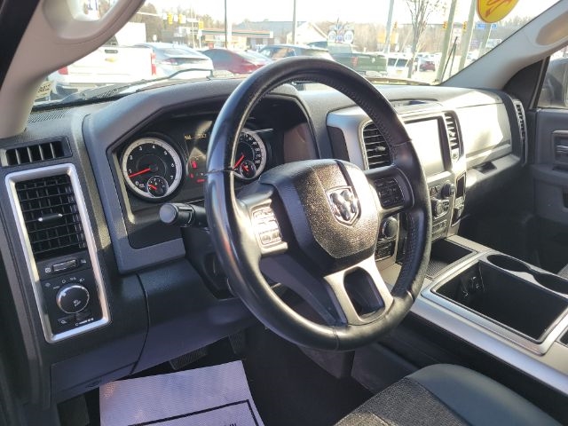 RAM 1500 4WD Crew Cab 140.5" Big Horn 2014