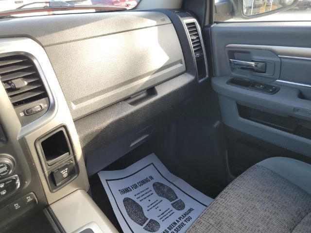 RAM 1500 4WD Crew Cab 140.5" Big Horn 2014