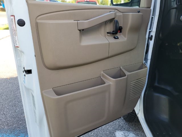 Chevrolet Express Cargo Van RWD 3500 135" 2020 Chevrolet Express Cargo Van RWD 3500 135" 2020