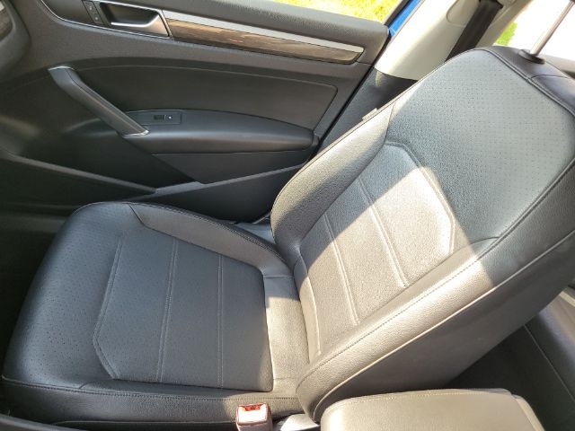 Volkswagen Passat 4dr Sdn 1.8T Auto SE PZEV 2016 Volkswagen Passat 4dr Sdn 1.8T Auto SE PZEV 2016